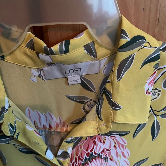 LOFT Button Down Sleeveless Shirt - Picture 2 of 3